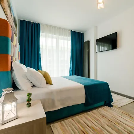 Luxury In Cu Piscina Interioara Sauna Gym Jacuzzi Langa Plaja